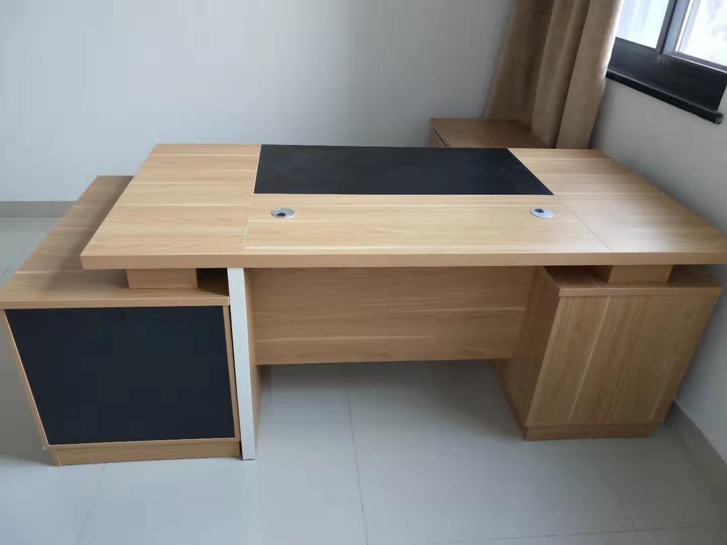 新款***办公班台老板桌