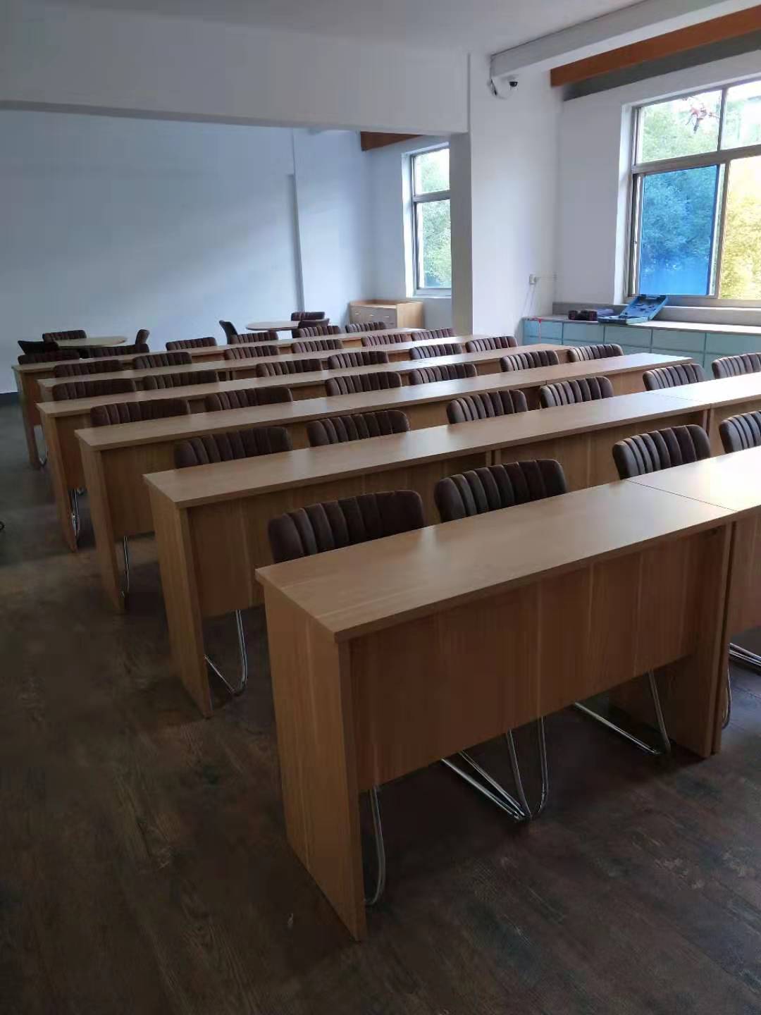 会议室开会演讲桌