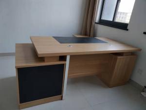 新款***办公班台老板桌