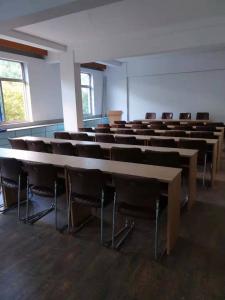 会议室开会演讲桌